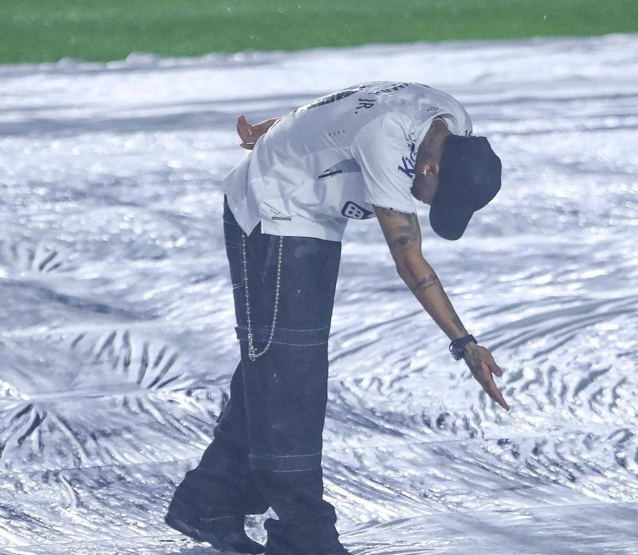 爱游戏入口 内马尔迎来十五赛季出色发挥，日本队观众热烈欢呼！