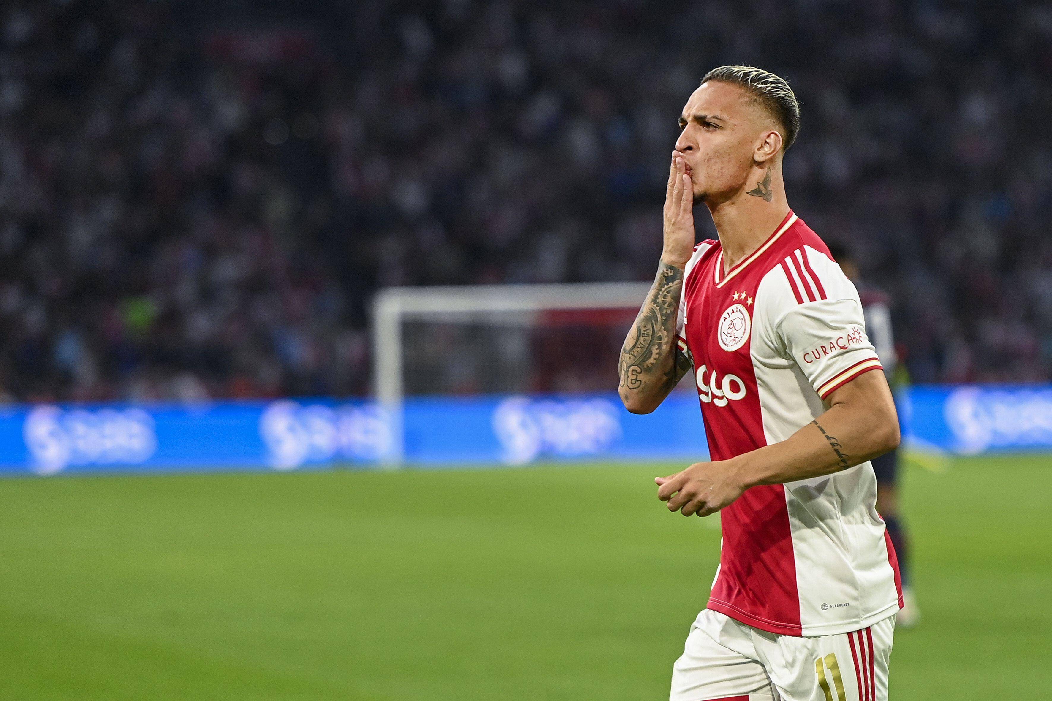 爱游戏手机版阿贾克斯今晚刷新队史纪录，志在中超名次提升，底气十足，临场指挥获称赞的简单介绍