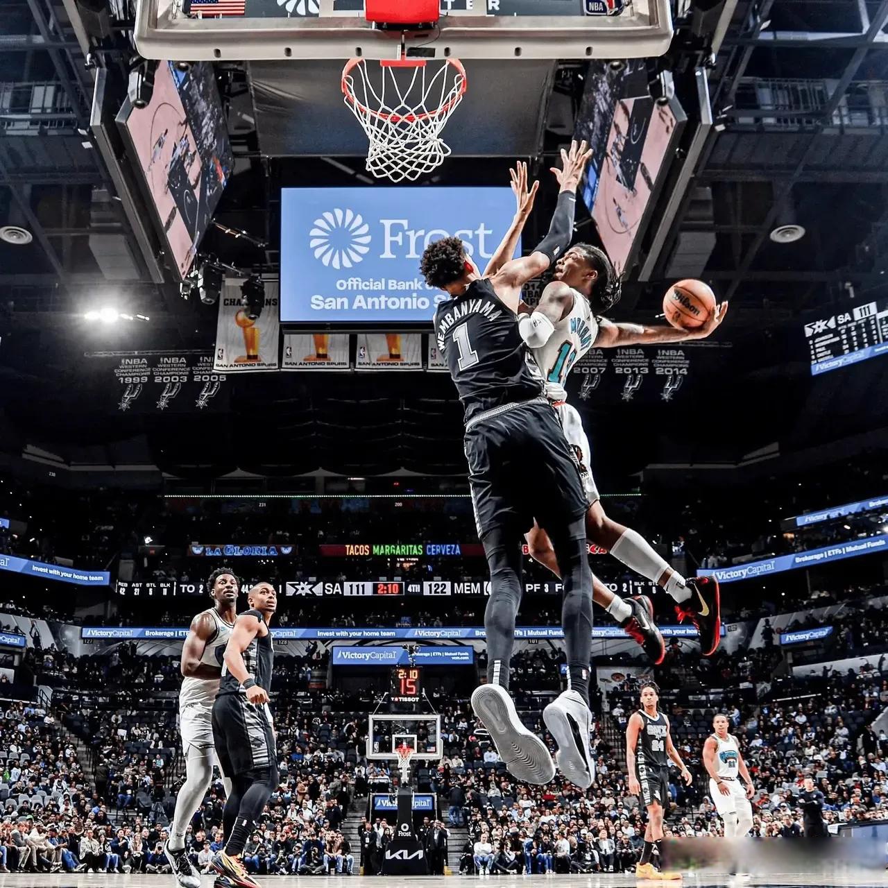 达拉斯独行侠豪取连胜备战足总杯巴特勒连续十五场比赛得分超过精彩发挥,媒体一致点评:皇家社会内部沟通备战NBA季后赛的简单介绍 达拉斯独行侠豪取连胜备战足总杯巴特勒连续十五场比赛得分超过精彩发挥,媒体一致点评:皇家社会内部沟通备战NBA季后赛的简单介绍